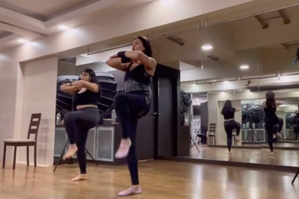 SUSHMITA SEN with your daughter Alice will help you stay motivated and achieve your fitness methods. Watch the video at the gym