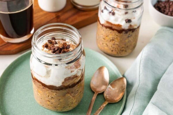 Say goodbye to boring breakfast and greetings from Tiramisu Oats – a nourishing, aromatic turn to your morning routine