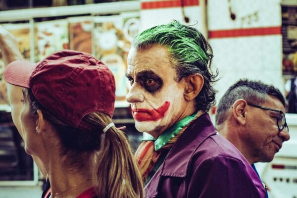 Women fall on fictional bad boys: the study reveals why they have romantic feelings for charismatic but restless characters