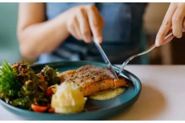 What time should you eat dinner? (For optimal benefits and rest in good night) – The Times of India
