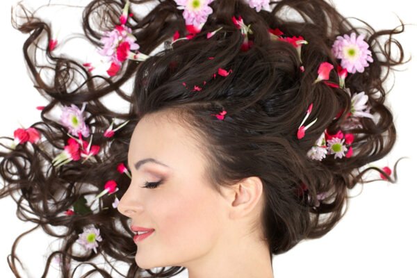 Nutritionist recommends add these 5 nutrients to your diet for healthier locks