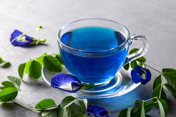 6 reasons why everyone should start their day with a sip of blue tea
