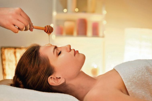 Honey – is the beauty of the fashion word on the lips of all now