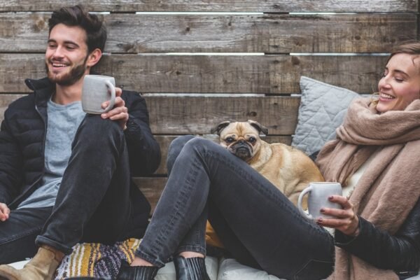 The dating coach explains why compatibility is more important than chemistry in the relationship: “Do not pursue an instant spark”