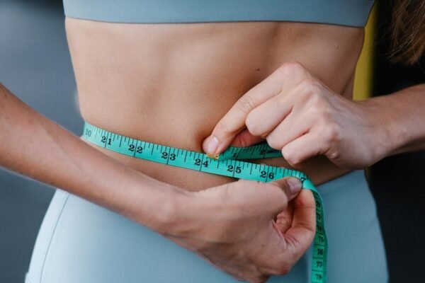 Weight loss coach shares 7 habits that can help melt fat faster.