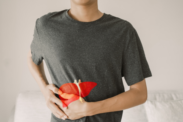 7 signs of liver damage noticed in the legs