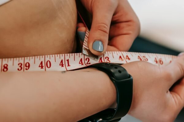 Stock Fitness 3 signs that your body retains fat when you try to lose it: “Don’t eat enough fat”